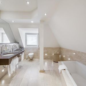Kamer met een King Size Bed